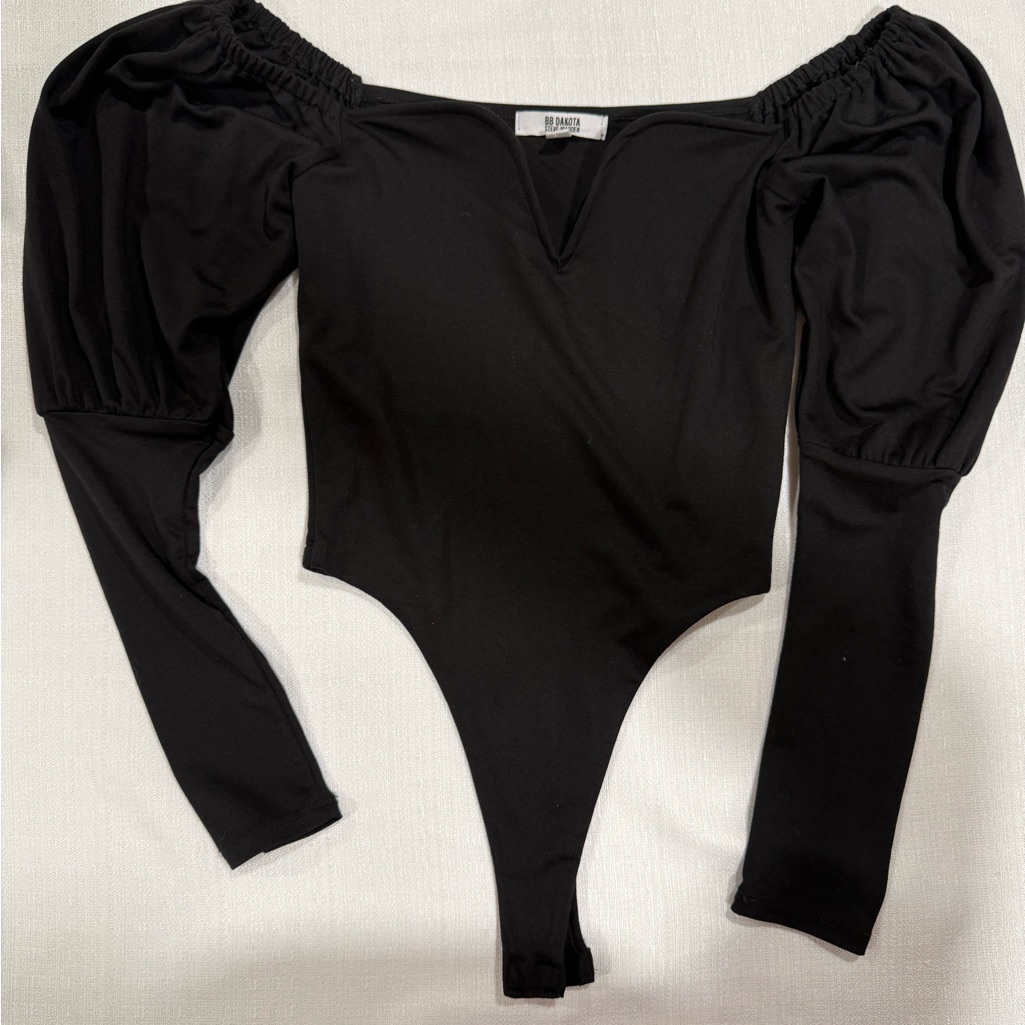 Steve Madden Black OffShoulder PuffSleeve Bodysuit1266